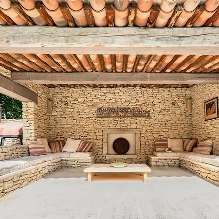 Beautiful Provencal Mas With Swimming Pool